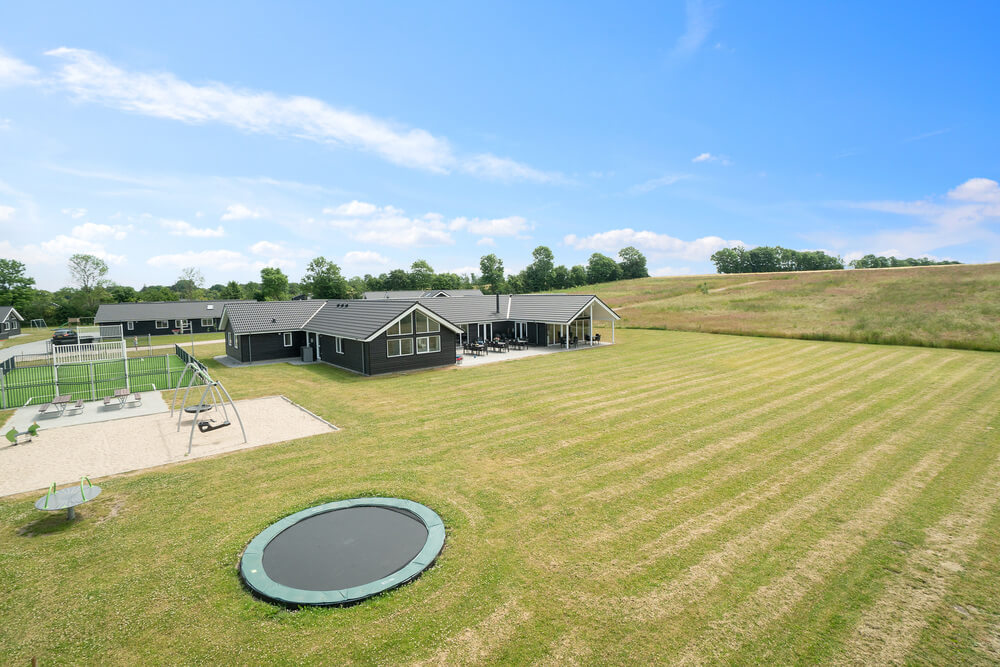 Dette lekre huset med svømmebasseng, nr. 450, med plass til 30 personer, ligger i Østjylland