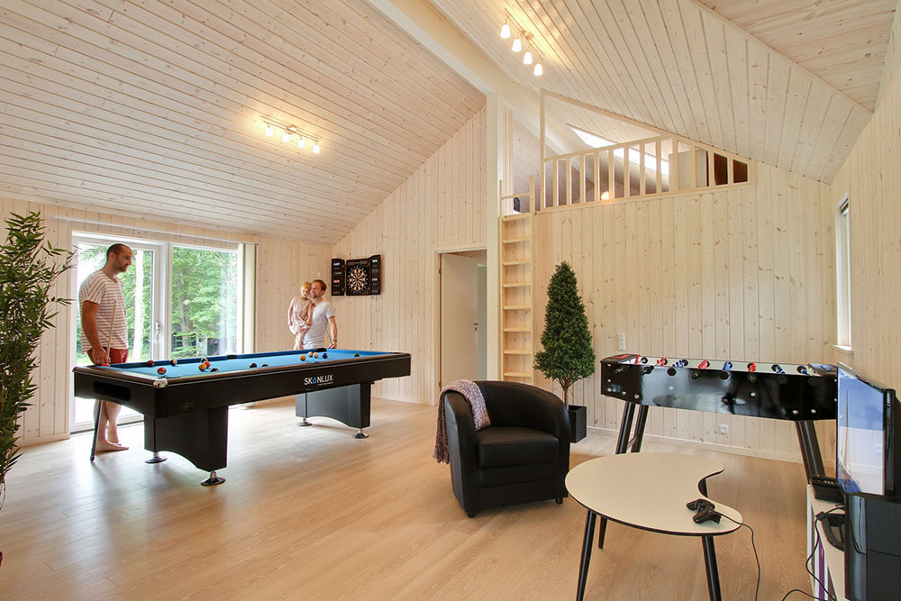 I tillegg til alle aktivitetsmulighetene i husets bassengavdeling, kan du også spille biljard, bordtennis og dart i luksushus nr. 309