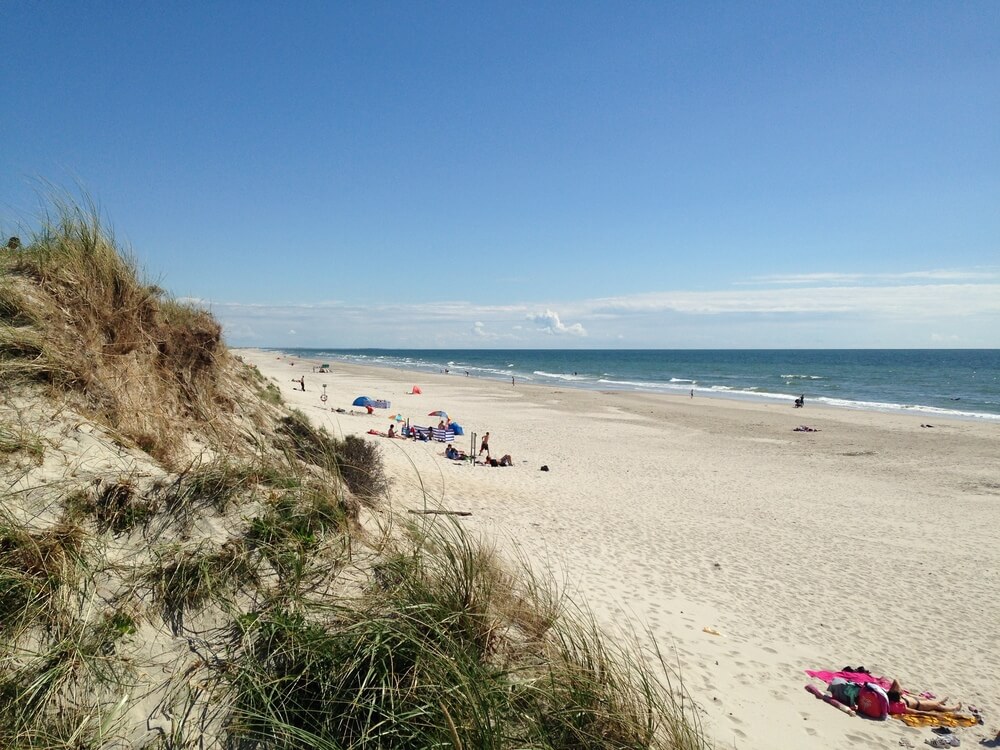 Den flotte stranden nær luksushus nr. 311 ved Vestjylland.