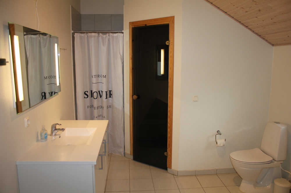 Nyt varmen i boblebadet i luksushus nr. 303 i Sverige