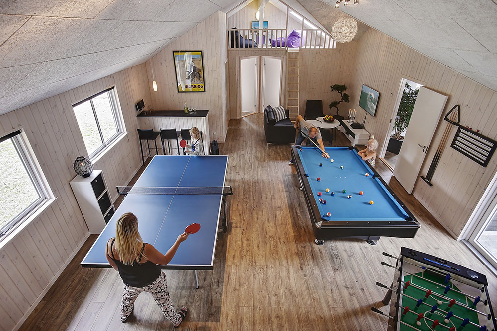 I tillegg til alle aktivitetsmulighetene i husets bassengavdeling, kan du også spille biljard, bordtennis og dart i luksushus nr. 346