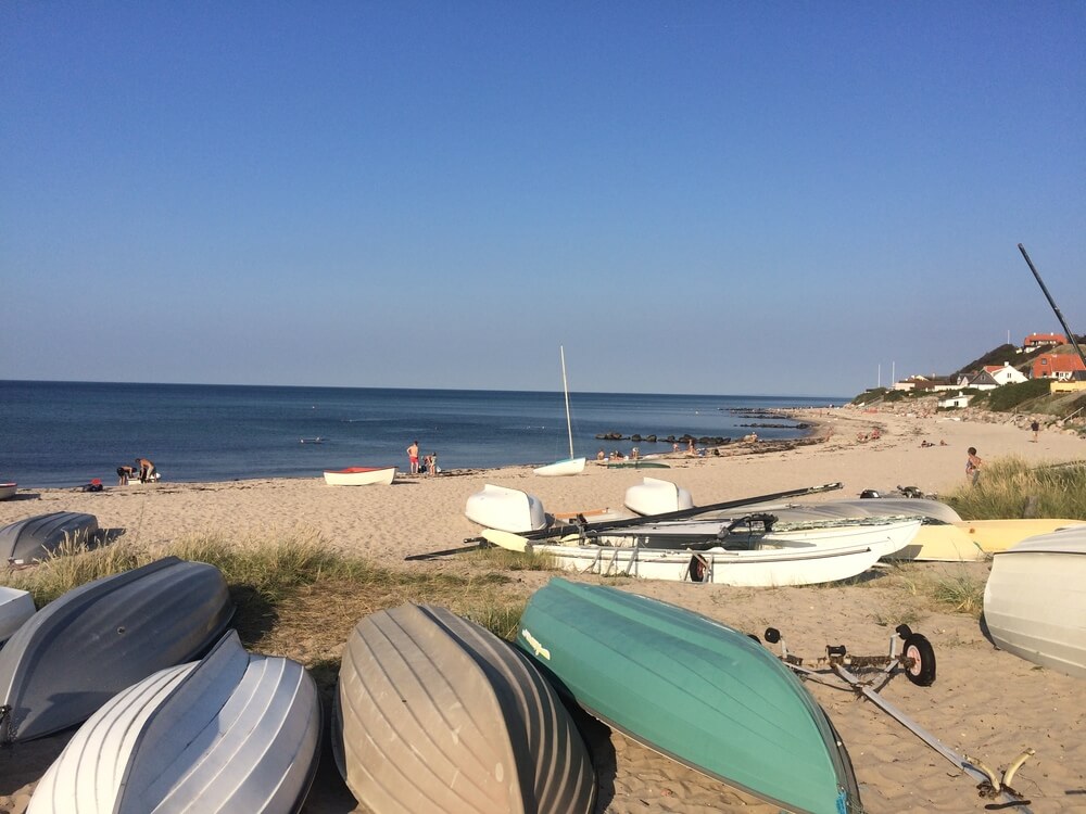 Den flotte stranden nær luksushus nr. 352 ved Nordsjælland.