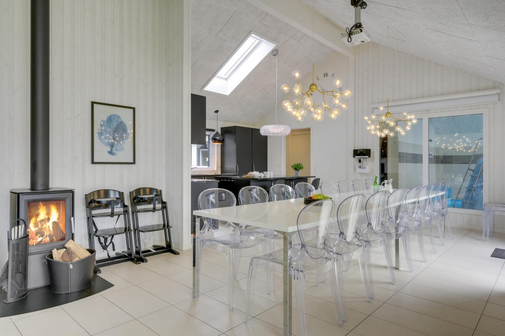 Oppholdsrom med plass til 20 i luksushus nr. 365.