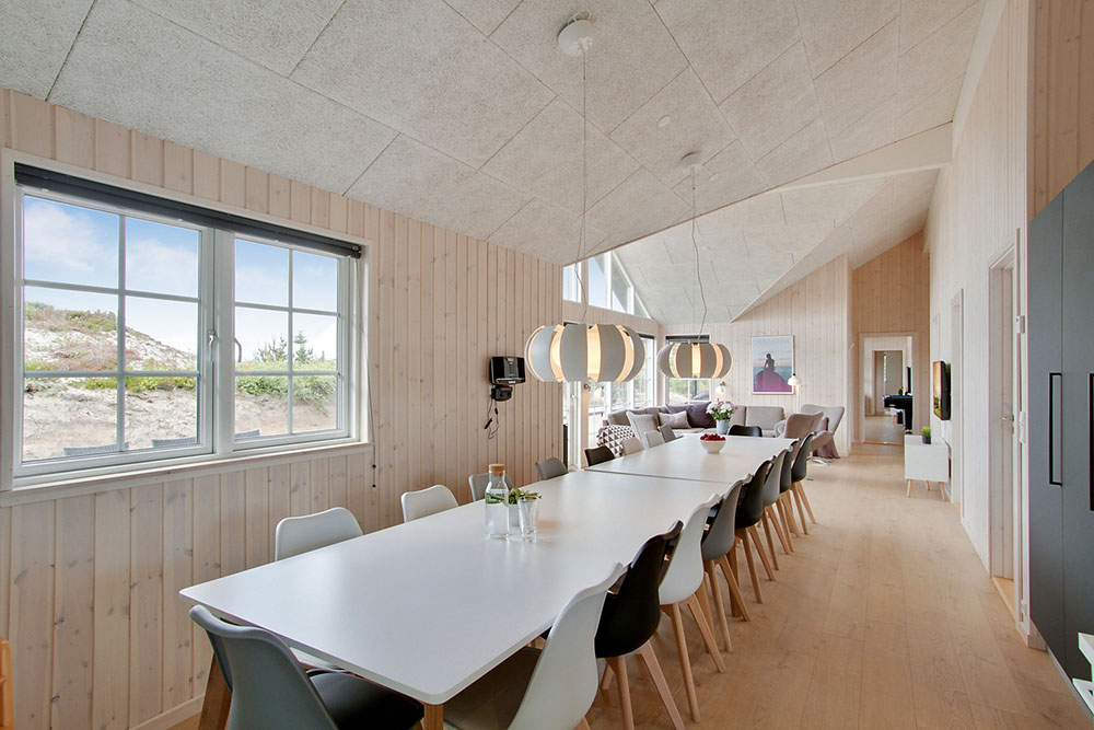 Oppholdsrom med plass til 18 i luksushus nr. 383.