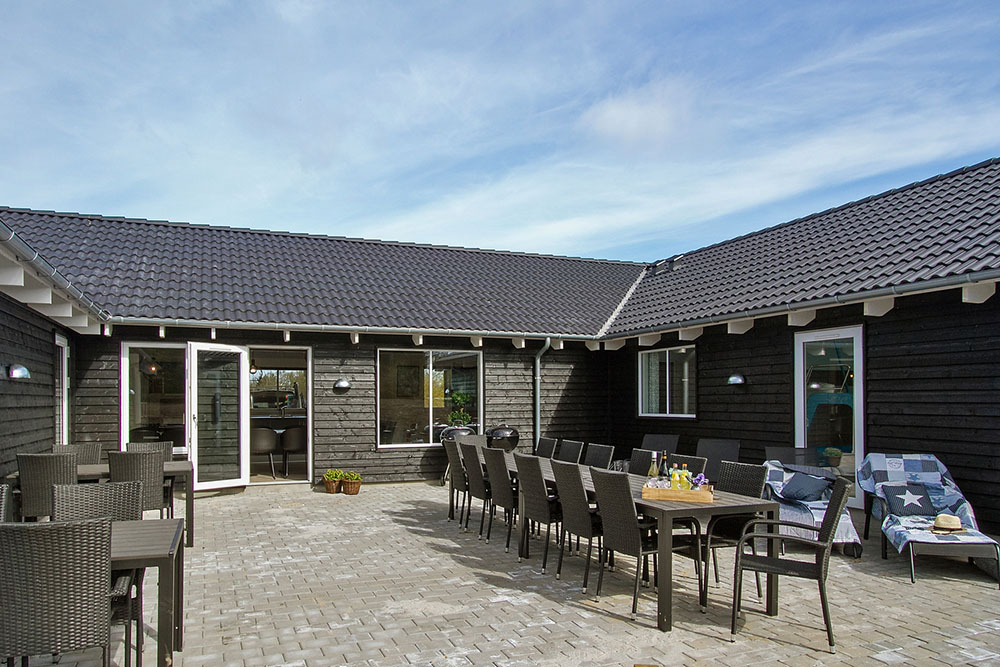Luksushus nr. 394 har en deilig terrasse med gode hagemøbler til 20 personer.