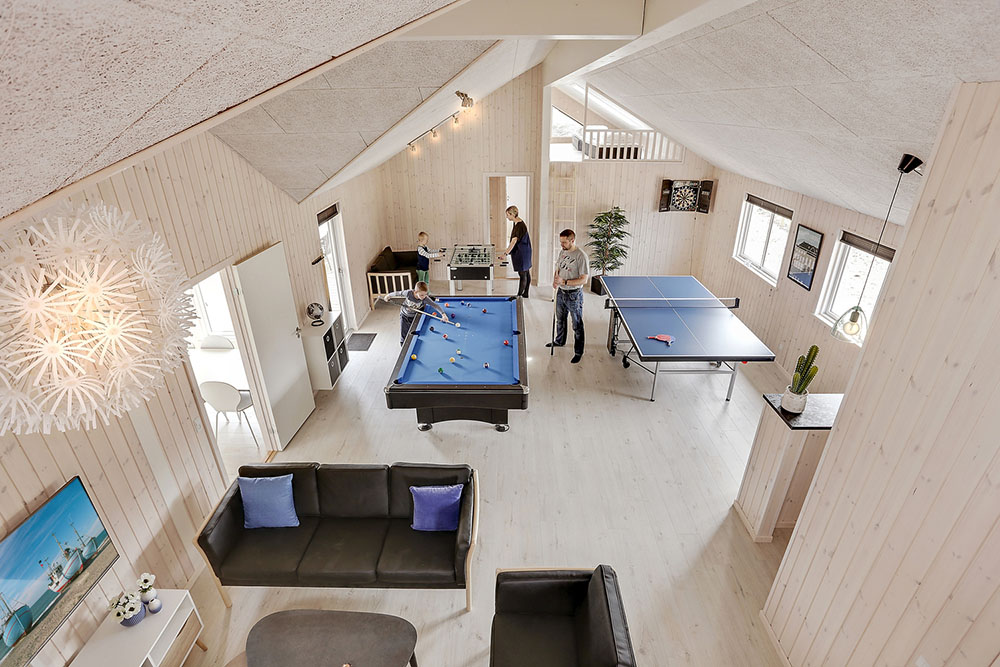I tillegg til alle aktivitetsmulighetene i husets bassengavdeling, kan du også spille biljard, bordtennis og dart i luksushus nr. 398