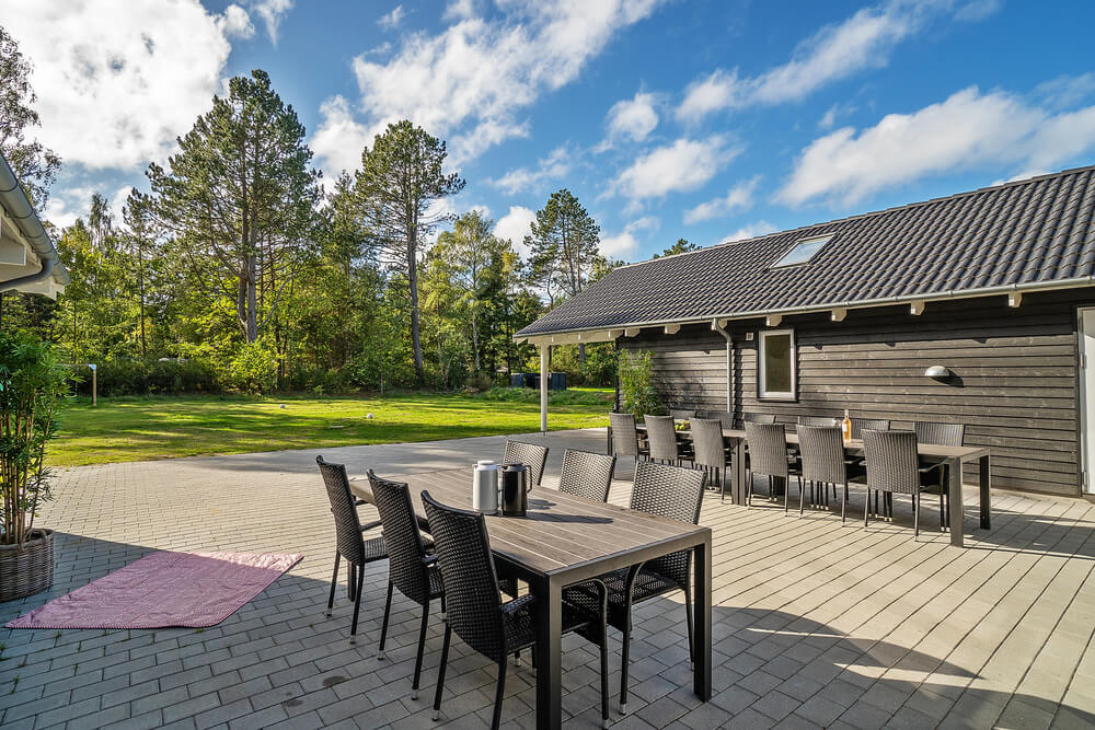 Luksushus nr. 406 har en deilig terrasse med gode hagemøbler til 24 personer.
