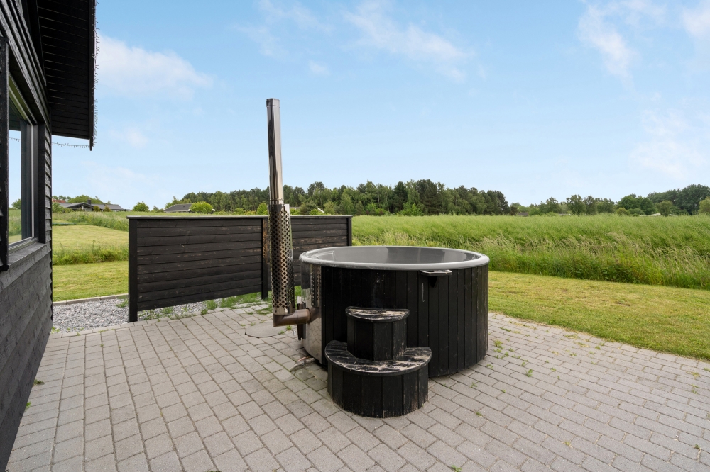 I tillegg til alle aktivitetsmulighetene i husets bassengavdeling, tilbyr også luksushus nr. 403 mengder av utendørsaktiviteter