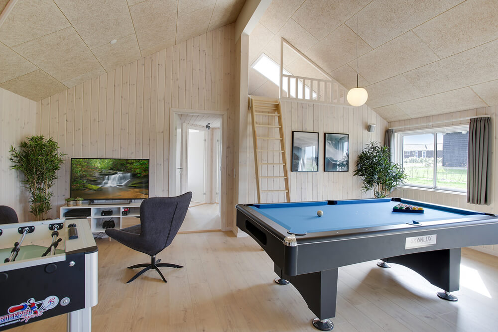 I tillegg til alle aktivitetsmulighetene i husets bassengavdeling, kan du også spille biljard, bordtennis og dart i luksushus nr. 418