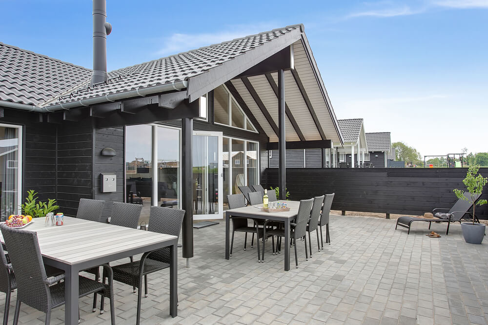 Luksushus nr. 418 har en deilig terrasse med gode hagemøbler til 14 personer.