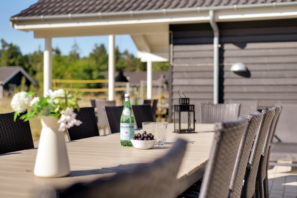 Luksushus nr. 436 har en deilig terrasse med gode hagemøbler til 30 personer.