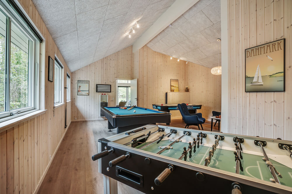 I tillegg til alle aktivitetsmulighetene i husets bassengavdeling, kan du også spille biljard, bordtennis og dart i luksushus nr. 434