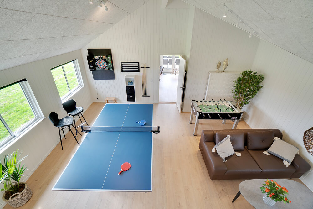 I tillegg til alle aktivitetsmulighetene i husets bassengavdeling, kan du også spille biljard, bordtennis og dart i luksushus nr. 458