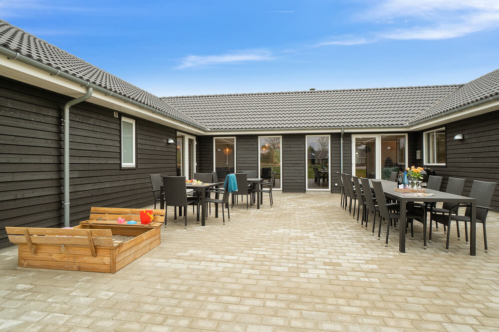 Luksushus nr. 474 har en deilig terrasse med gode hagemøbler til 20 personer.