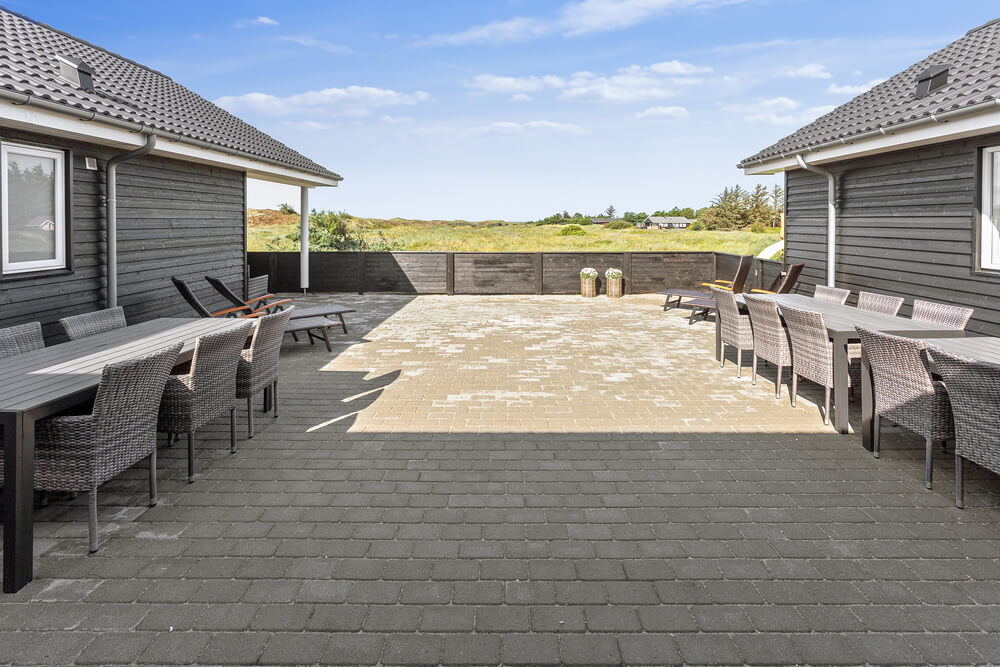 Luksushus nr. 476 har en deilig terrasse med gode hagemøbler til 20 personer.