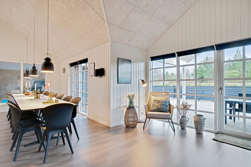 Oppholdsrom med plass til 18 i luksushus nr. 460.
