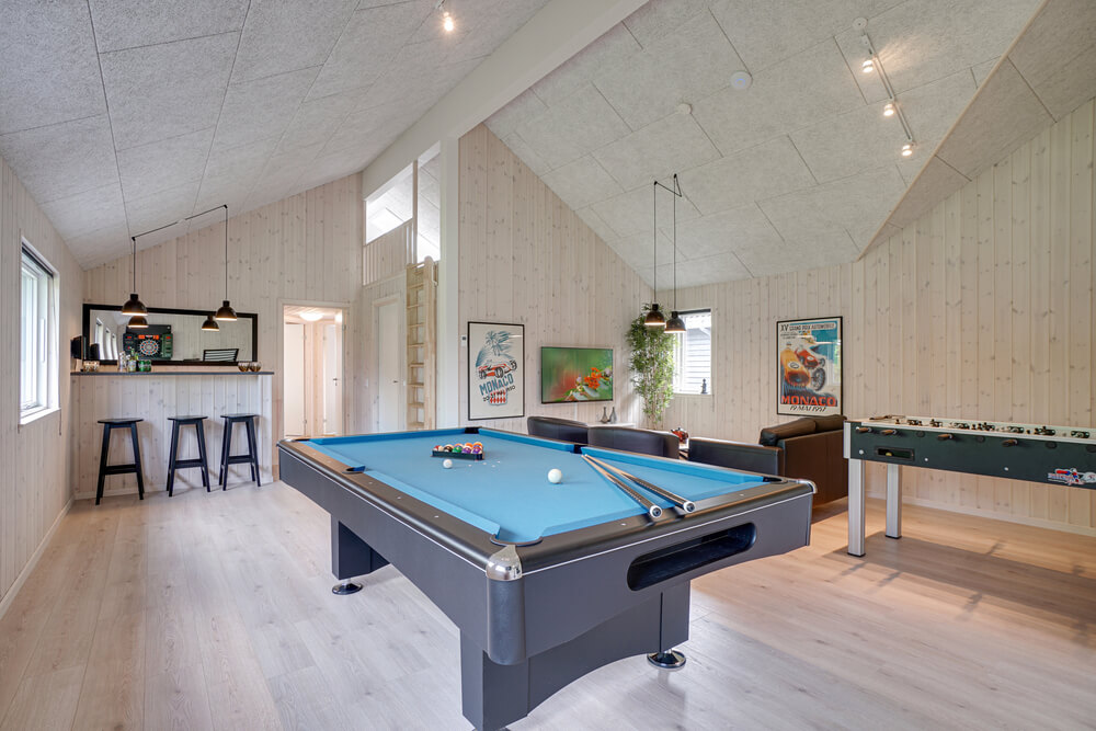 I tillegg til alle aktivitetsmulighetene i husets bassengavdeling, kan du også spille biljard, bordtennis og dart i luksushus nr. 492