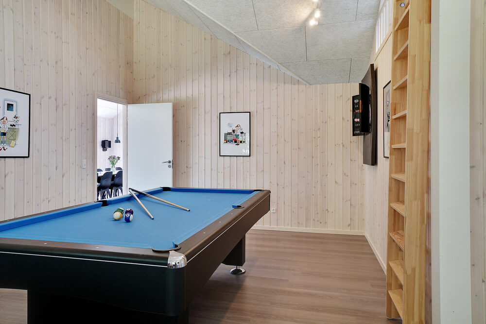 I tillegg til alle aktivitetsmulighetene i husets bassengavdeling, kan du også spille biljard, bordtennis og dart i luksushus nr. 519