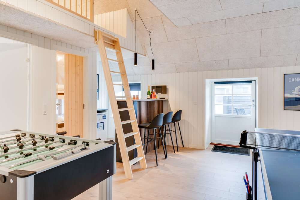 Aktivitetsrom i luksushus nr. 528 med 10 soverom og plass til 28 personer.