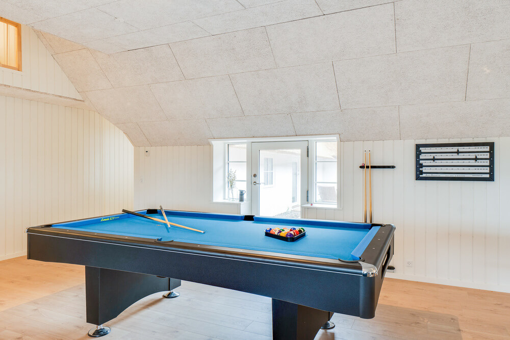 I tillegg til alle aktivitetsmulighetene i husets bassengavdeling, kan du også spille biljard, bordtennis og dart i luksushus nr. 528