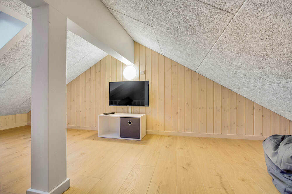 Noen av de 20 soveplassene i luksushus nr. 529 finnes på hems