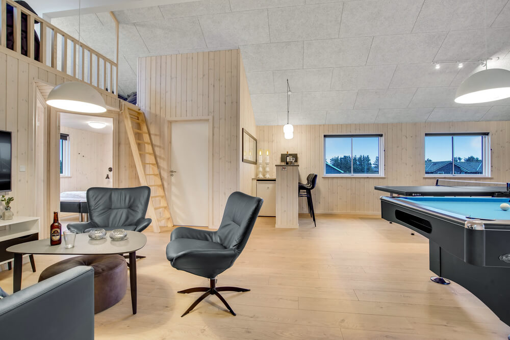 Konkurrer i feriehusets aktivitetsrom når dere besøker luksushus nr. 529 i Nordjylland.