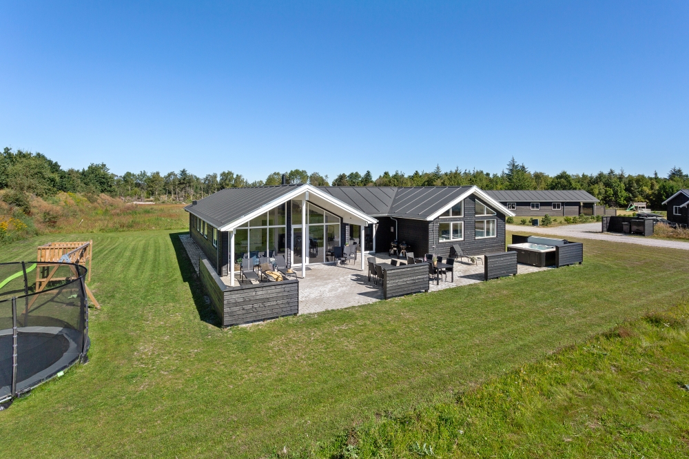 Flott feriehus nr. 523, med god plass til opptil 18 personer