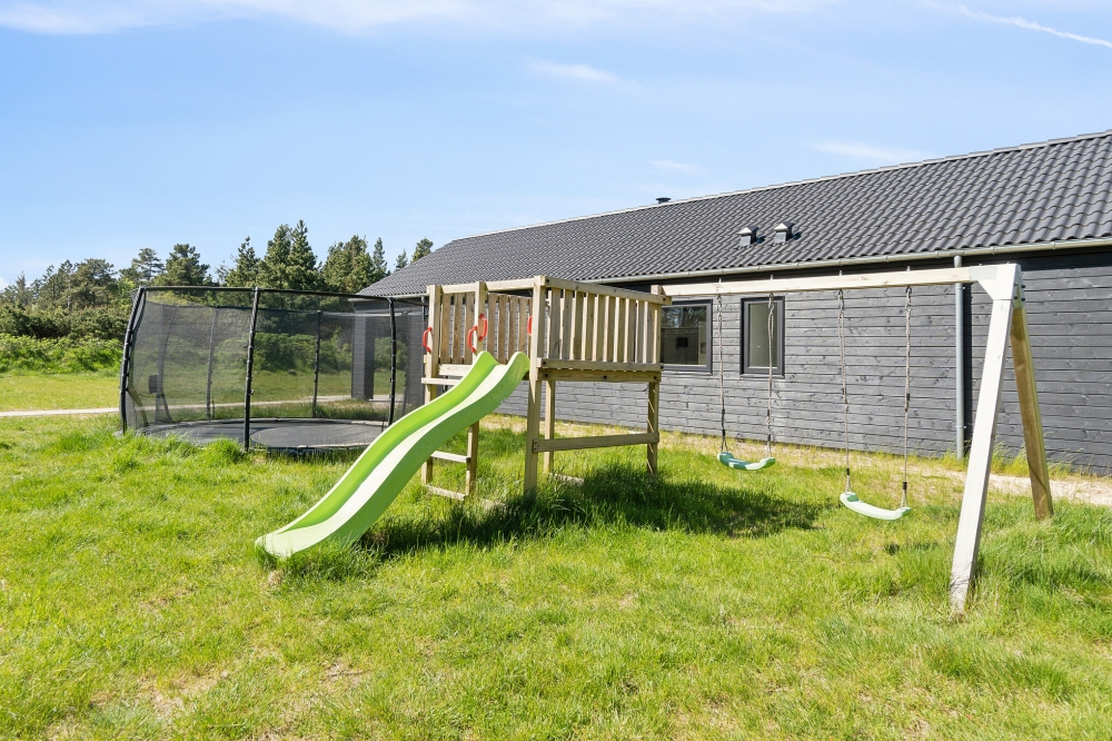 Stort utvalg av utendørsaktiviteter ved luksushus nr. 540 i Vestjylland.