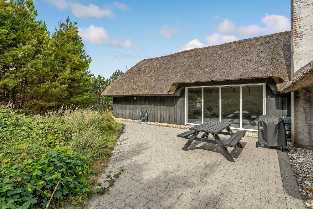 Luksushus nr. 552 har en deilig terrasse med gode hagemøbler til 12 personer.