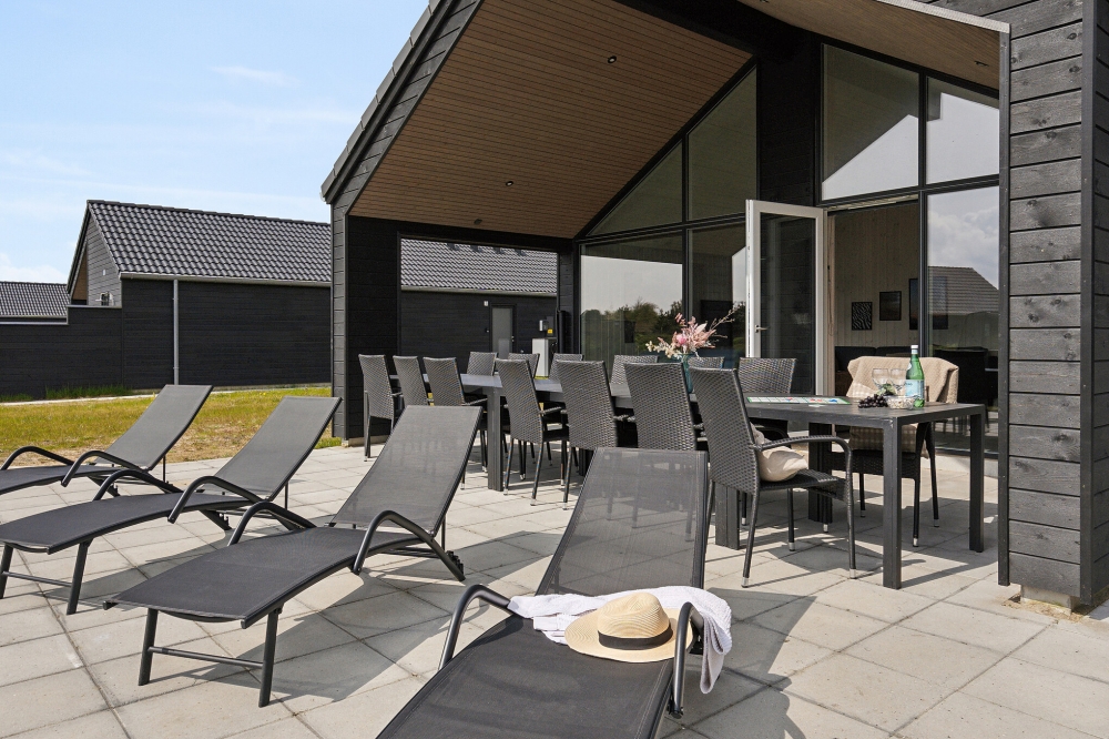 Stor terrasse i luksushus nr. 601 i Sydjylland.