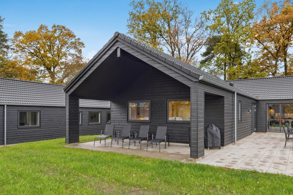 Dette lekre huset med svømmebasseng, nr. 758, med plass til 22 personer, ligger i Tyskland