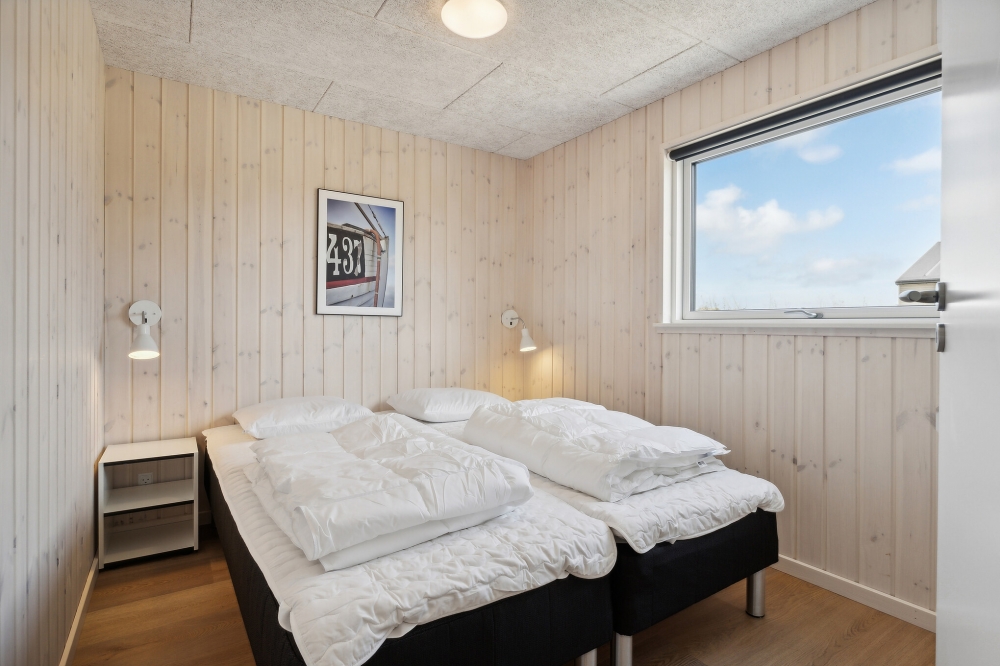 Et av de 12 soverommene i luksushus nr. 615 i Nordjylland.