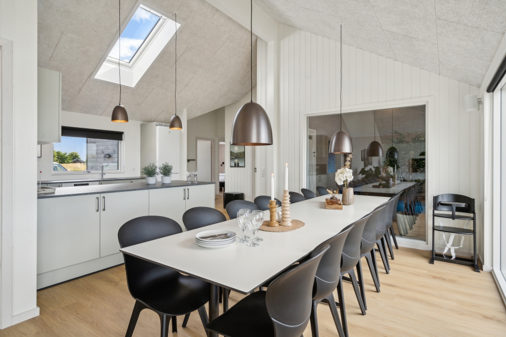 Oppholdsrom med plass til 14 i luksushus nr. 617.