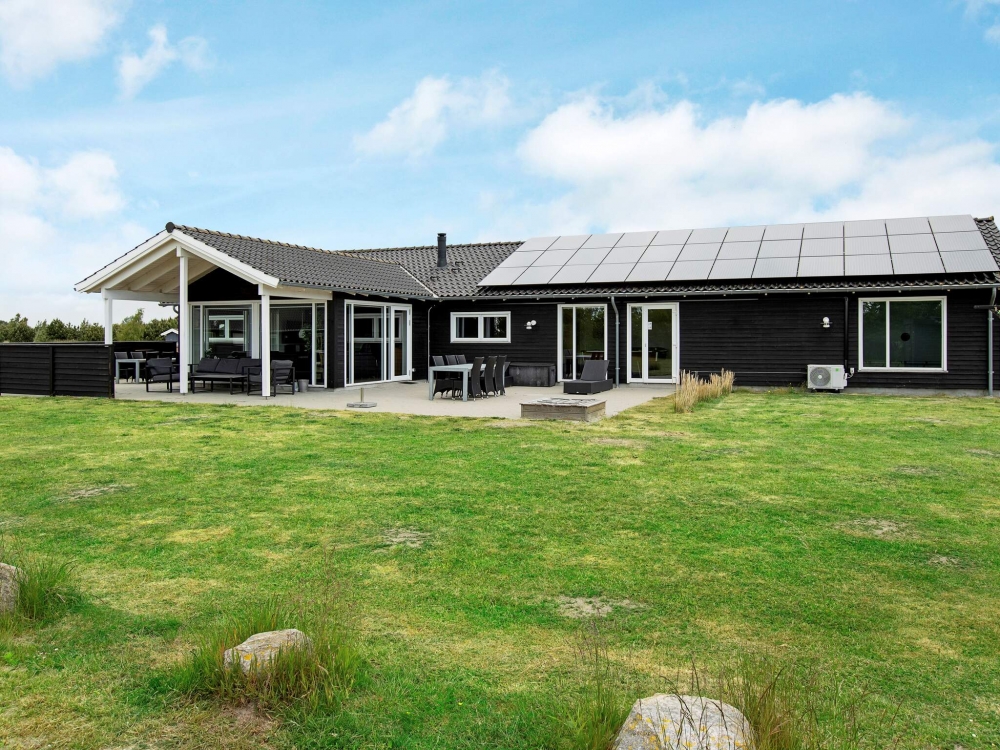 Hus nr. 626 med basseng og plass til 14 personer ligger i Lolland/Falster/Møn.