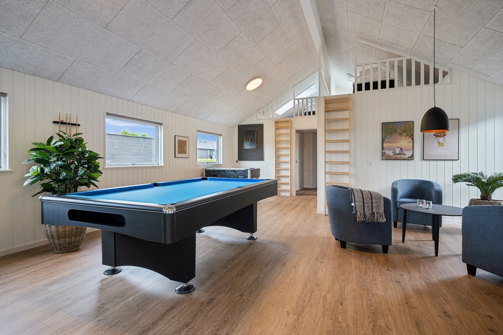 I tillegg til alle aktivitetsmulighetene i husets bassengavdeling, kan du også spille biljard, bordtennis og dart i luksushus nr. 632