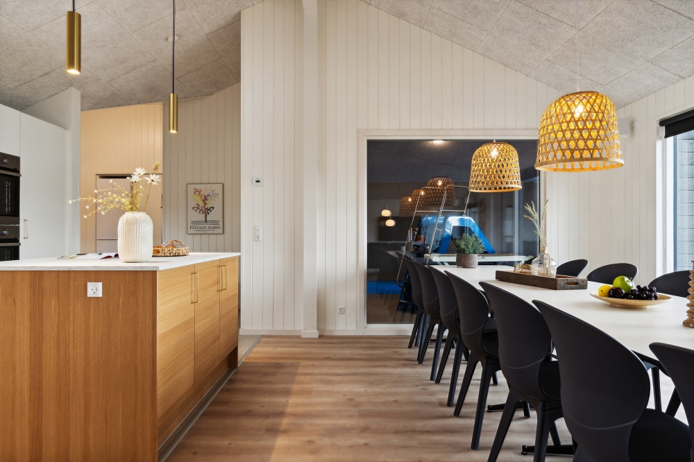 Oppholdsrom med plass til 18 i luksushus nr. 634.
