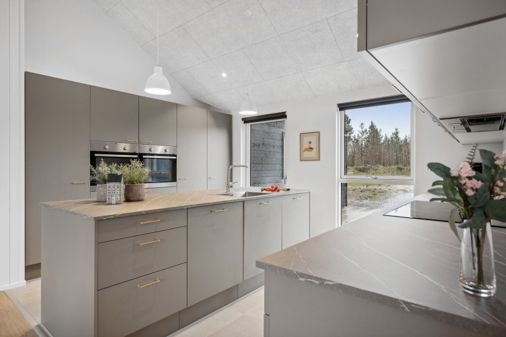 Kjøkkenet i luksushus nr. 658 er fullt utstyrt så dere lett kan lage mat til 20 personer.