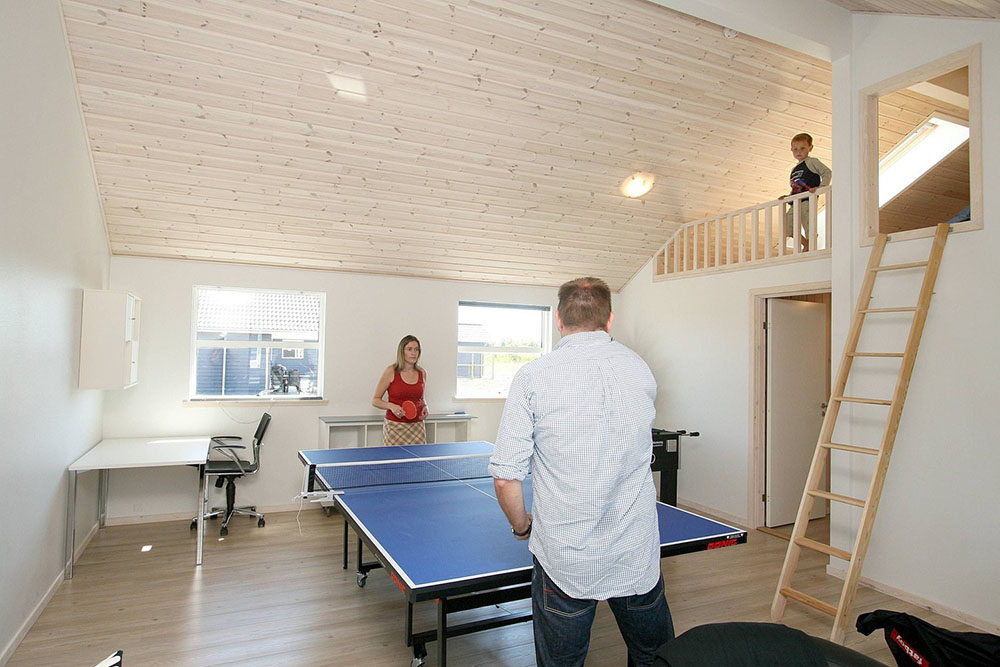 I tillegg til alle aktivitetsmulighetene i husets bassengavdeling, kan du også spille biljard, bordtennis og dart i luksushus nr. 196