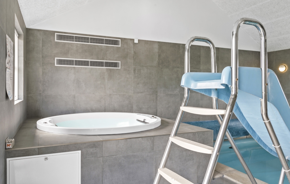 Nyt varmen i boblebadet i luksushus nr. 193 i Nordjylland