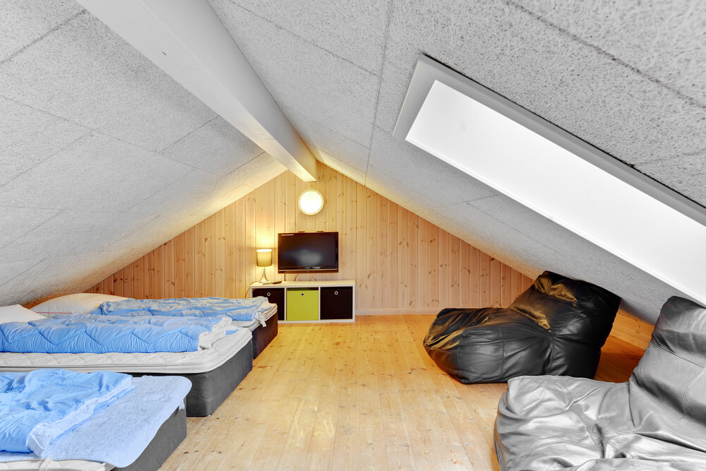 Noen av de 18 soveplassene i luksushus nr. 280 finnes på hems