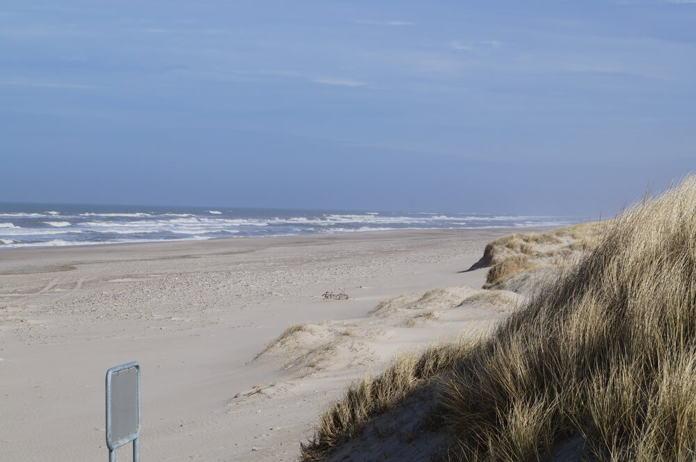 Den flotte stranden nær luksushus nr. 146 ved Vestjylland.