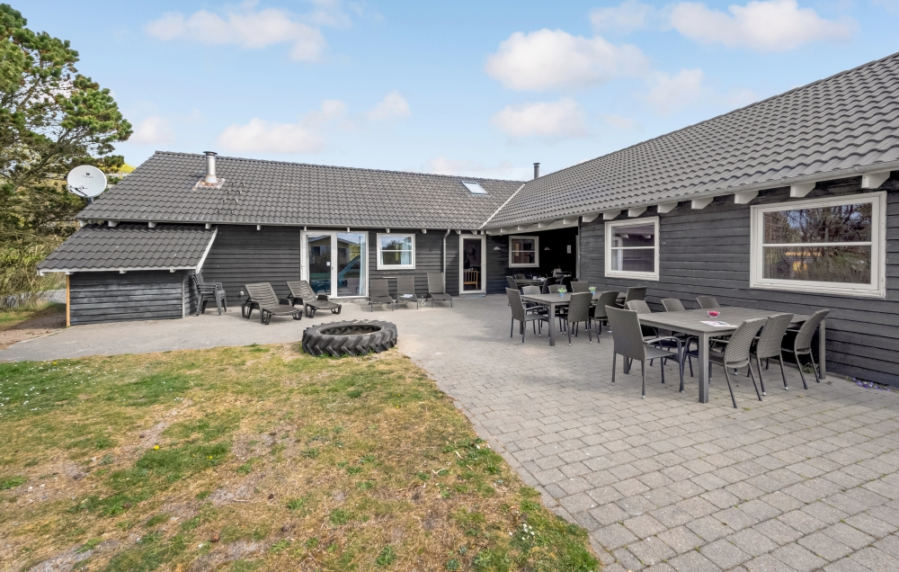 Luksushus nr. 167 har en deilig terrasse med gode hagemøbler til 24 personer.