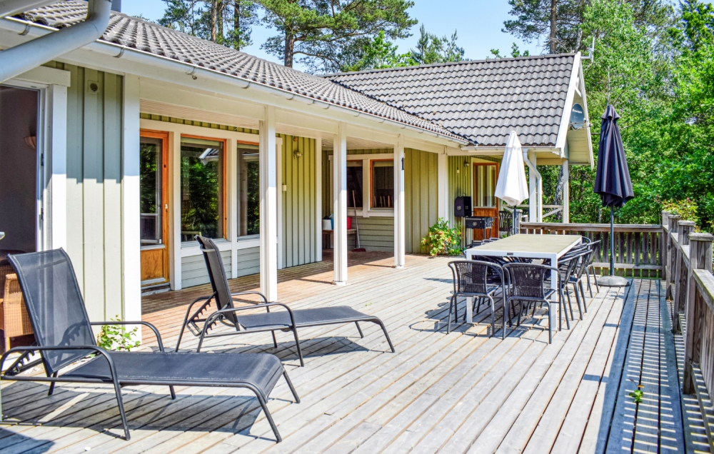 Luksushus nr. 126 har en deilig terrasse med gode hagemøbler til 12 personer.