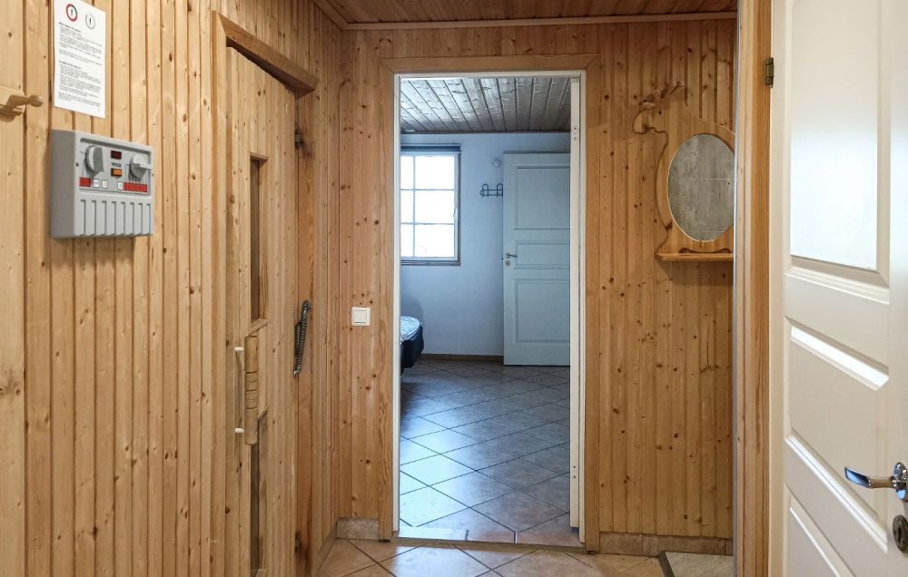 Det romslige inngangspartiet til luksushus nr. 78 i Sverige