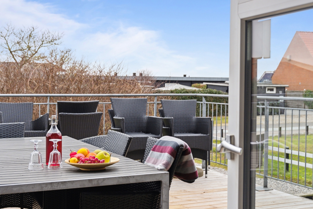 Luksushus nr. 148 har en deilig terrasse med gode hagemøbler til 24 personer.