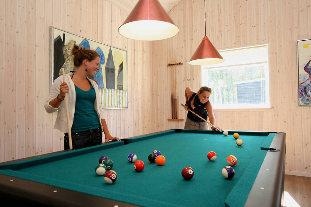 I tillegg til alle aktivitetsmulighetene i husets bassengavdeling, kan du også spille biljard, bordtennis og dart i luksushus nr. 171