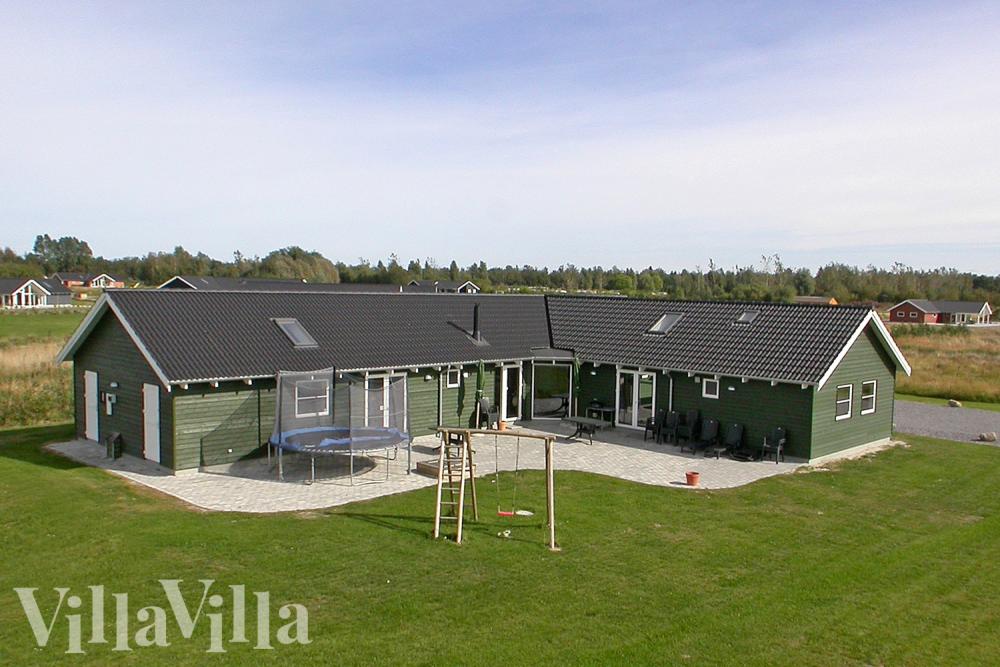 Velkommen til dette eksklusive feriehuset med basseng i Marielyst på Falster, som byr på en fantastisk ferieopplevelse for både store og små\r\n